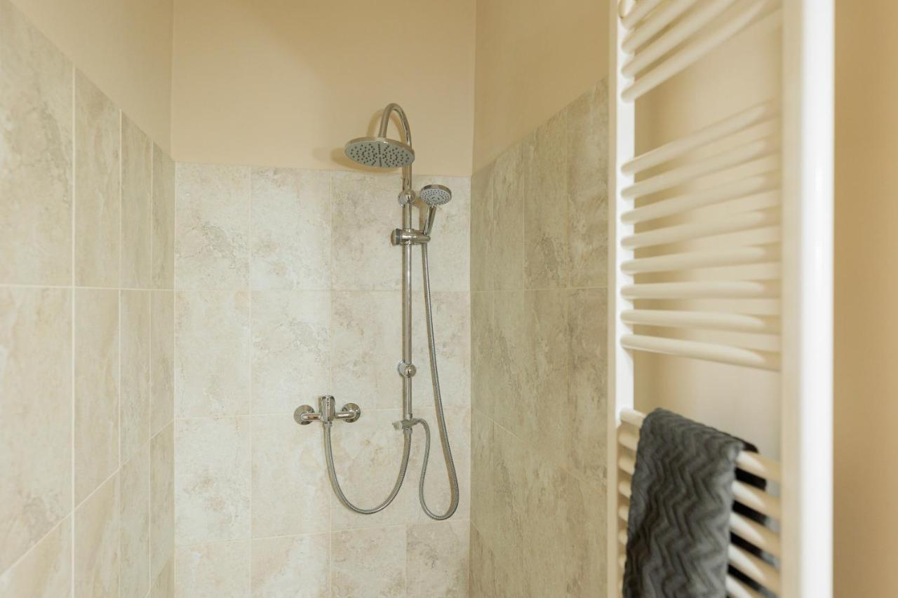 Cozy Apartment In The Historical City Center Temesvár Kültér fotó