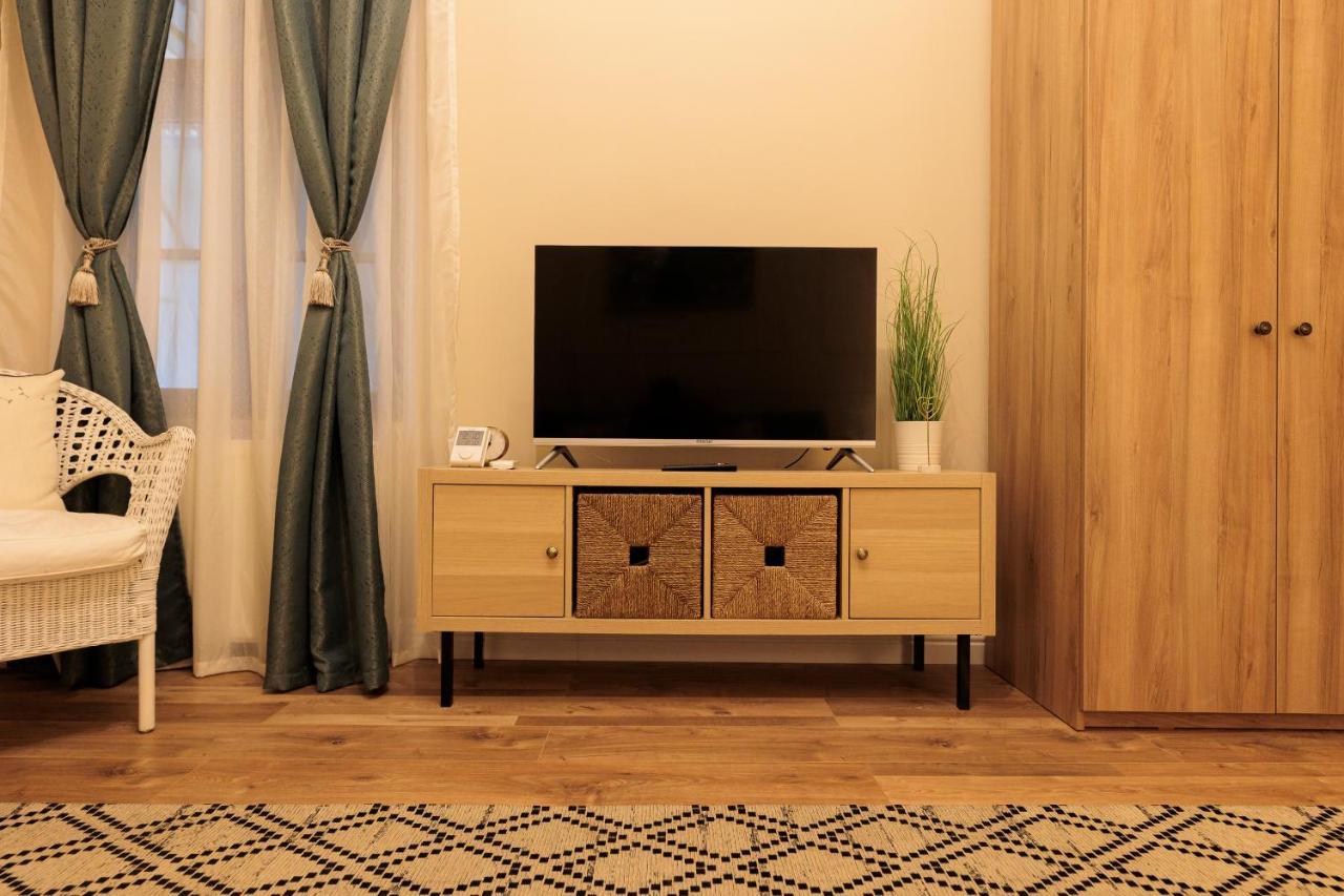 Cozy Apartment In The Historical City Center Temesvár Kültér fotó